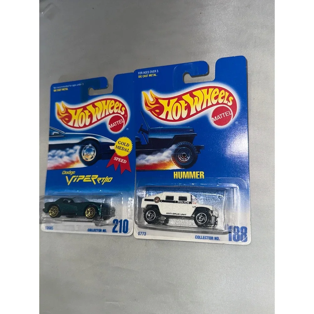 Hot Wheels Dodge Viper RT/10 Green 210 and Hummer Police 188 Diecast Lot of 2